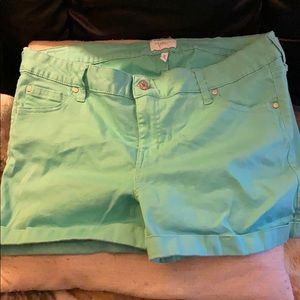 Shorts celebrity pink